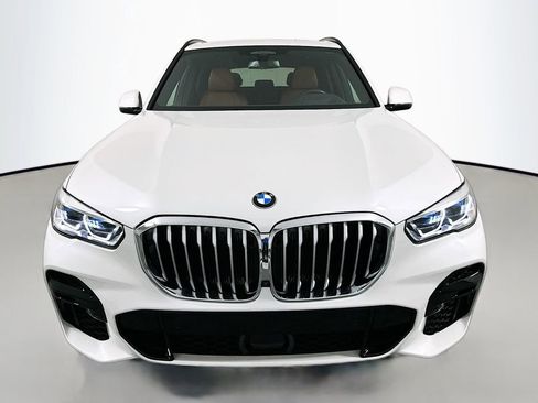 Certified 2022 BMW X5 xDrive40i w/ M Sport Package image 2