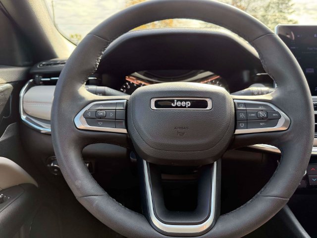 Used 2023 Jeep Compass Limited AWD/4WD image 21