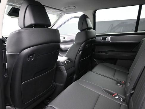 Used 2025 Hyundai Santa Fe SEL image 12