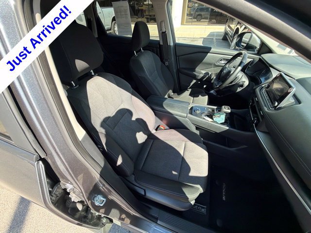Used 2025 Nissan Rogue SV AWD/4WD image 24