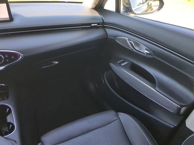 Used 2022 Genesis GV70 2.5T w/ Advanced Package AWD/4WD image 16