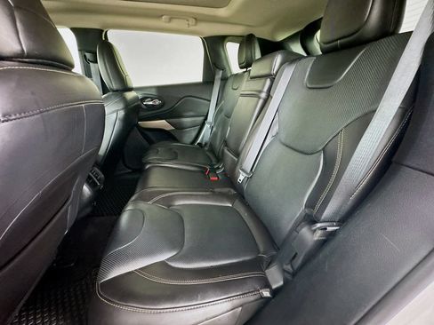 Used 2017 Jeep Cherokee High Altitude w/ Luxury Group AWD/4WD image 29