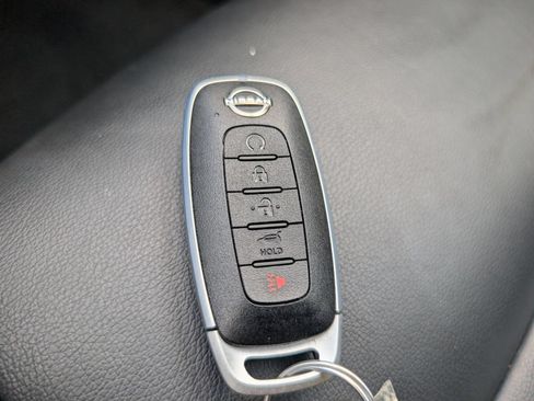 Used 2026 Nissan Rogue SL AWD/4WD image 34
