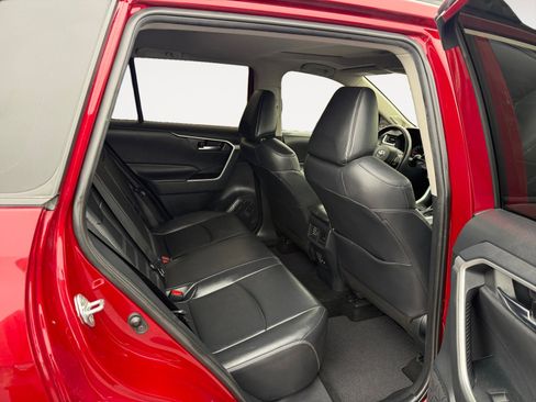 Used 2019 Toyota RAV4 XLE Premium w/ Advanced Technology Package image 18