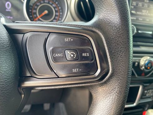 Used 2018 Jeep Wrangler Unlimited Sport AWD/4WD image 16