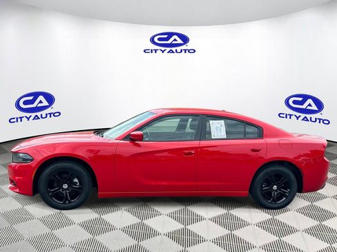 Used 2022 Dodge Charger SXT RWD image 7