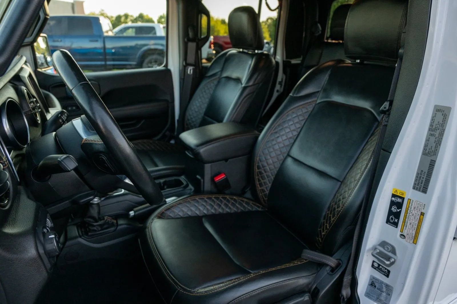 Used 2022 Jeep Gladiator Overland AWD/4WD image 35