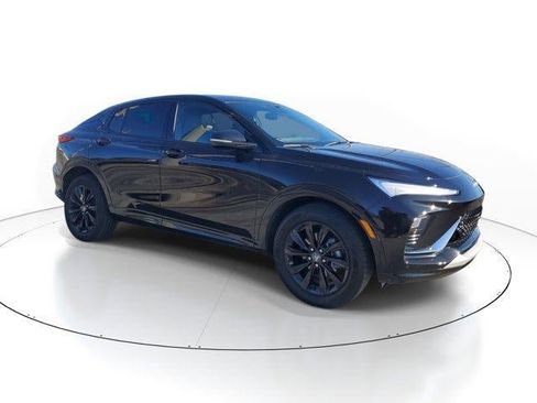 Used 2024 Buick Envista Sport Touring image 2