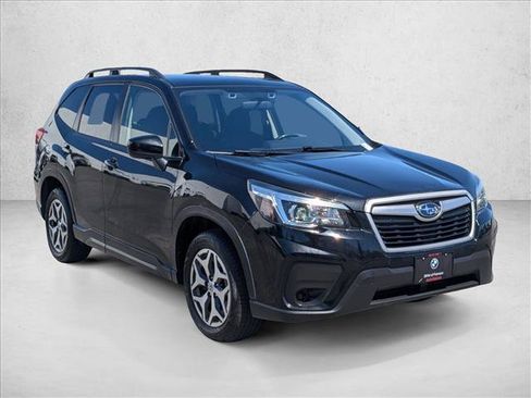 Used 2020 Subaru Forester Premium AWD/4WD image 3
