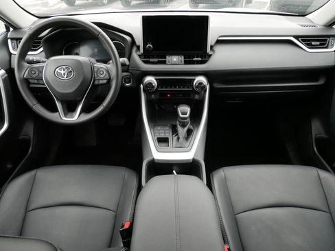 Certified 2025 Toyota RAV4 XLE Premium image 10