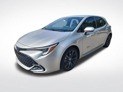 Used 2023 Toyota Corolla XSE FWD image 2