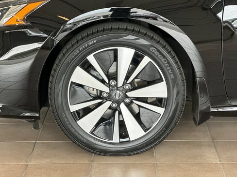Used 2019 Nissan Altima 2.5 SV FWD image 25