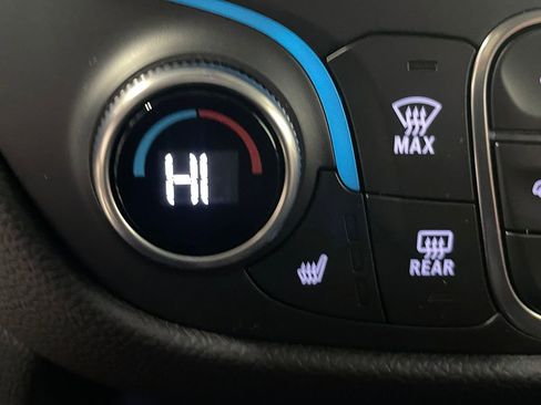 Used 2024 Chevrolet Equinox LT AWD/4WD image 31