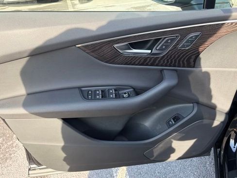 Used 2021 Audi Q7 2.0T Premium w/ Convenience Package image 12