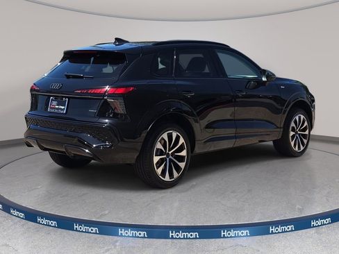 New 2026 Audi Q3 quattro 2.0T AWD/4WD image 5