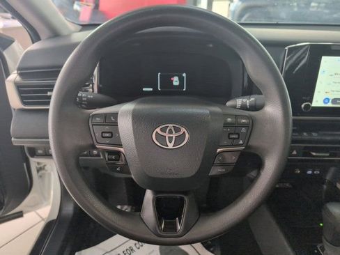 Used 2025 Toyota Camry LE image 19