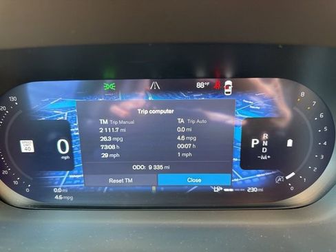 Certified 2025 Volvo XC60 B5 Plus AWD/4WD image 24