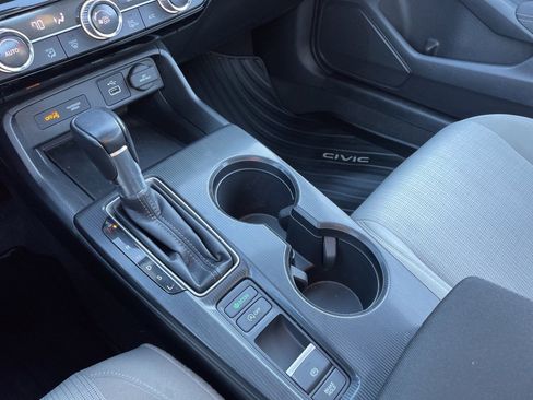Used 2023 Honda Civic EX image 27