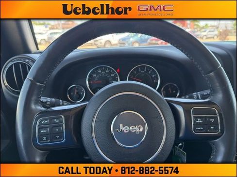 Used 2017 Jeep Wrangler Unlimited Sahara AWD/4WD image 25