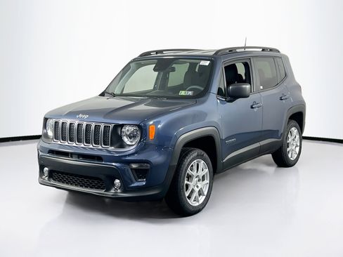 Used 2022 Jeep Renegade Latitude image 1