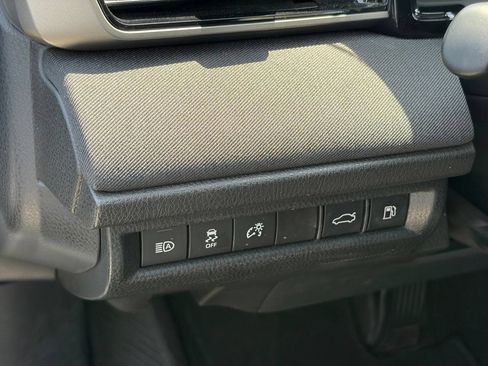 Used 2025 Toyota Camry LE w/ Convenience Package FWD image 6
