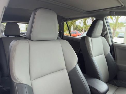 Used 2013 Toyota RAV4 Limited FWD image 9