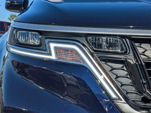 Certified 2024 Kia Carnival LX image 10