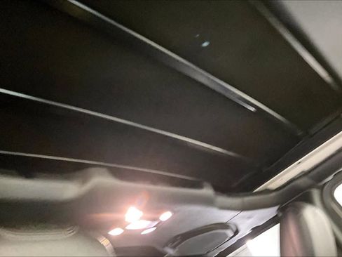 Used 2022 Jeep Wrangler Unlimited Sahara image 13