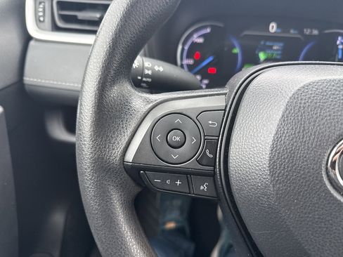 Used 2024 Toyota RAV4 XLE image 19