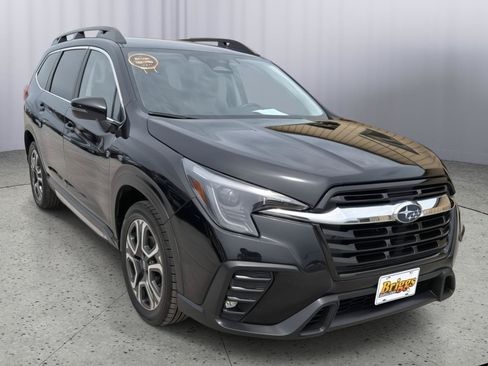 Used 2023 Subaru Ascent Limited AWD/4WD image 2