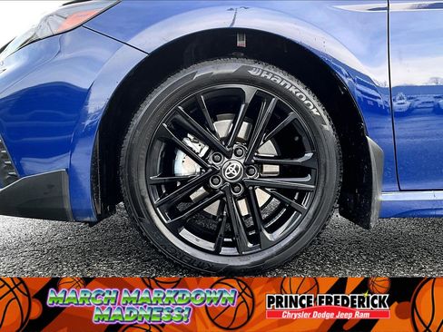 Used 2025 Toyota Camry SE w/ Convenience Package image 8