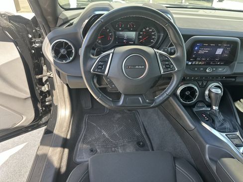 Used 2023 Chevrolet Camaro LT w/ Technology Package RWD image 17