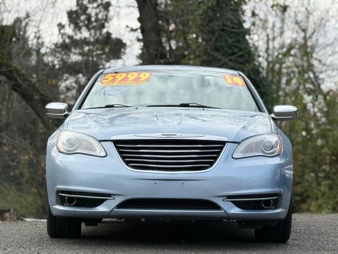 Used 2014 Chrysler 200 Limited w/ Sun/Sound Group image 2