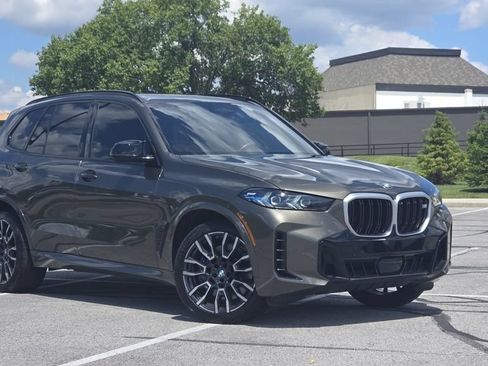 Used 2025 BMW X5 M60i AWD/4WD image 2