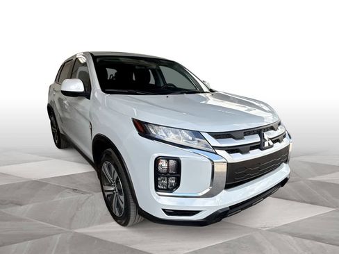 Used 2025 Mitsubishi Outlander Sport AWD image 2