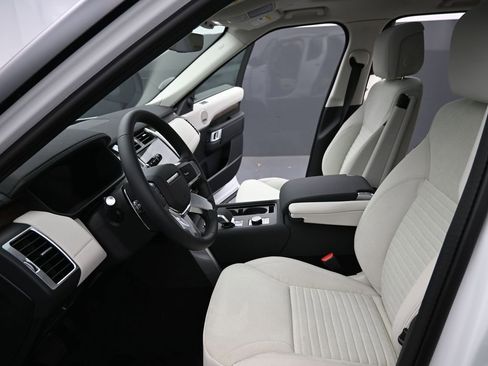 New 2025 Land Rover Discovery S AWD/4WD image 22
