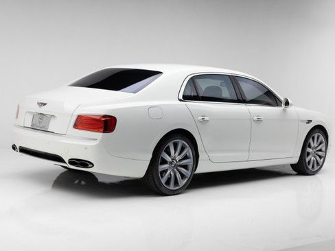 Used 2016 Bentley Flying Spur V8 image 11