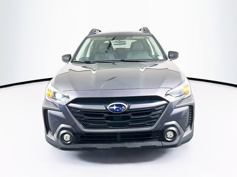 Used 2025 Subaru Outback Premium image 2