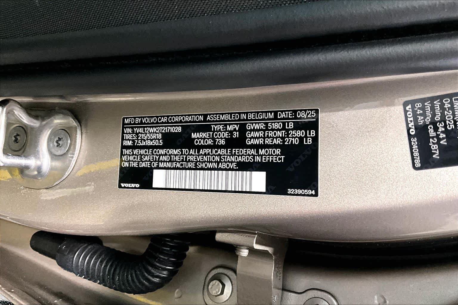 Certified 2026 Volvo V60 B5 Cross Country Plus AWD/4WD image 32