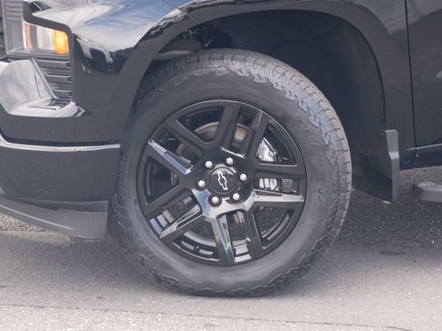 Used 2022 Chevrolet Silverado 1500 Custom AWD/4WD image 18