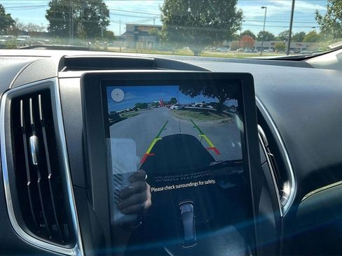 Used 2024 Ford Edge Titanium image 20