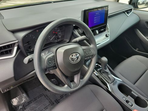 Certified 2025 Toyota Corolla LE FWD image 23