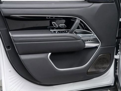 New 2025 Land Rover Range Rover Long Wheelbase Autobiography image 24