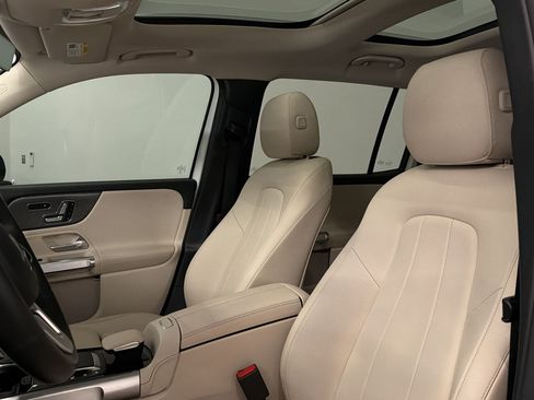Used 2021 Mercedes-Benz GLB 250 image 22