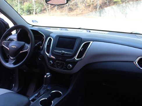 Used 2021 Chevrolet Equinox LT FWD image 11