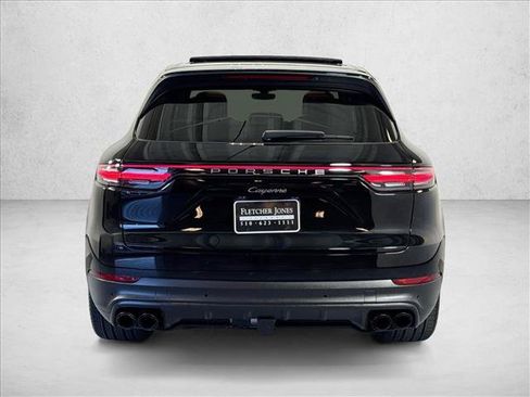 Used 2023 Porsche Cayenne AWD/4WD image 10