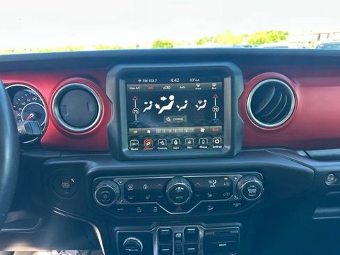 Used 2018 Jeep Wrangler Unlimited Rubicon AWD/4WD image 6