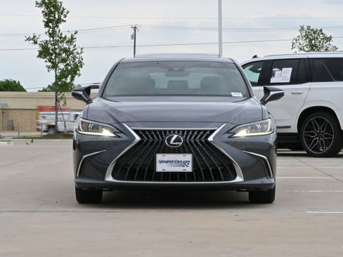 Used 2022 Lexus ES 350 w/ Premium Package image 3