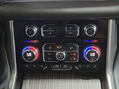 Used 2021 GMC Yukon Denali w/ Denali Premium Package image 23