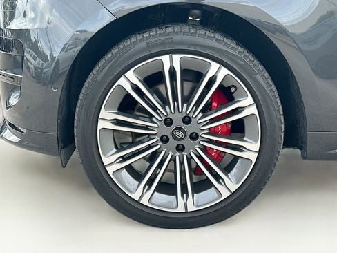 Used 2023 Land Rover Range Rover Sport SE Dynamic image 39